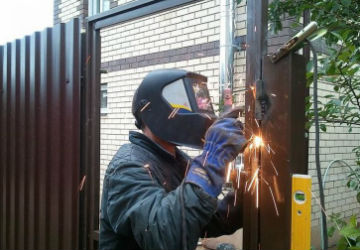 Сварка перегородок и заборов в Новоалтайске в октябре
