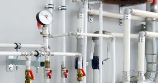 Замена труб водоснабжения в квартире в Новоалтайске – цена от 4601 руб., Мастер24
